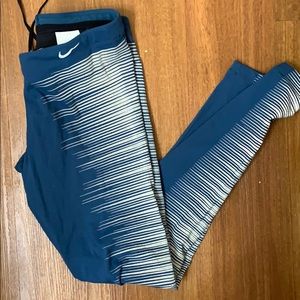 Nike dry fit  leggings